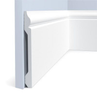 Плинтус HI WOOD B136 136*18*2000 мм